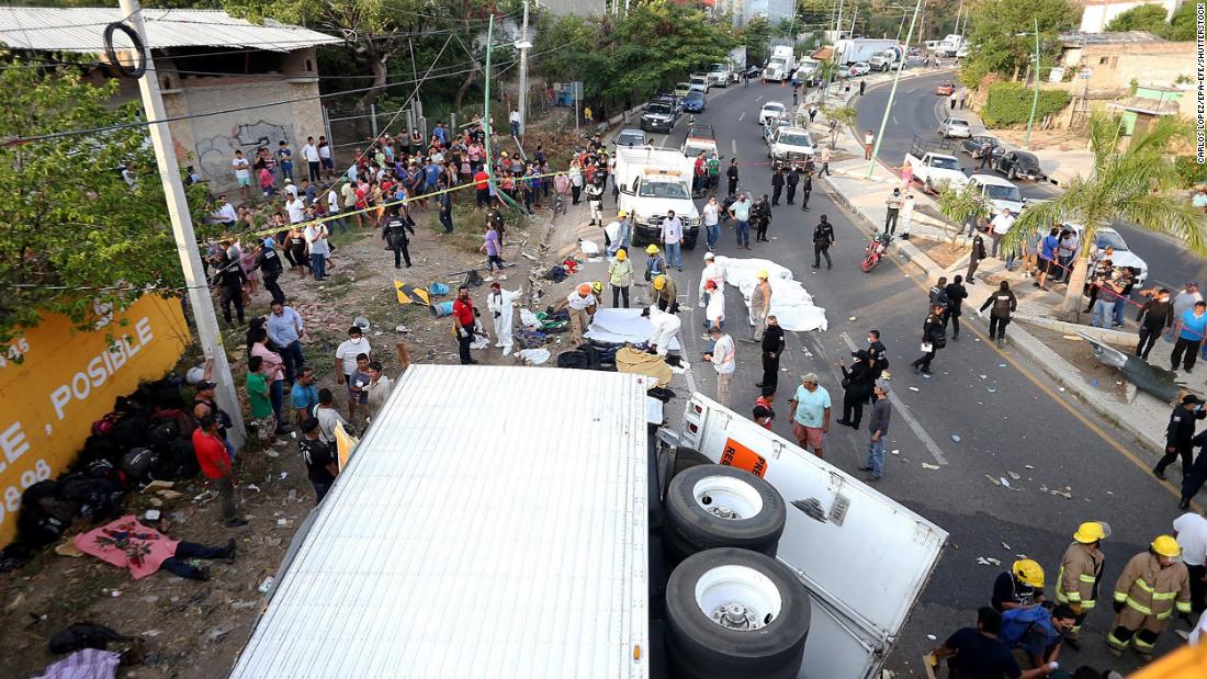 Dozens killed in Mexico road accident