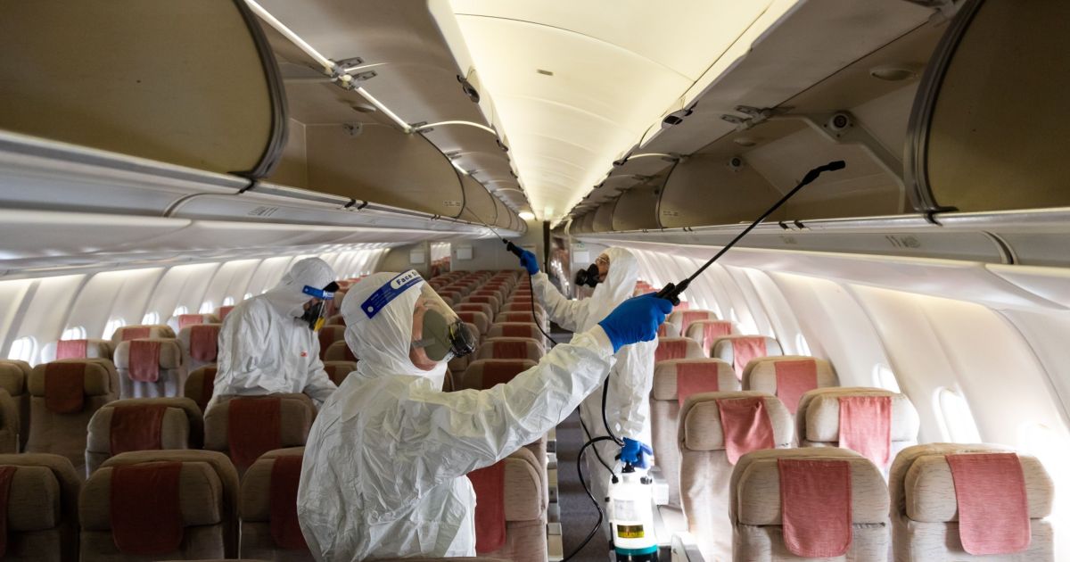 Advisor: Omicron doubles or triples infection risk while flying