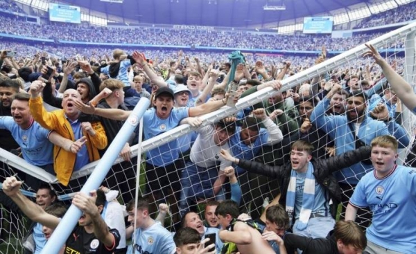 Manchester City clinches Premier League title on dramatic final day