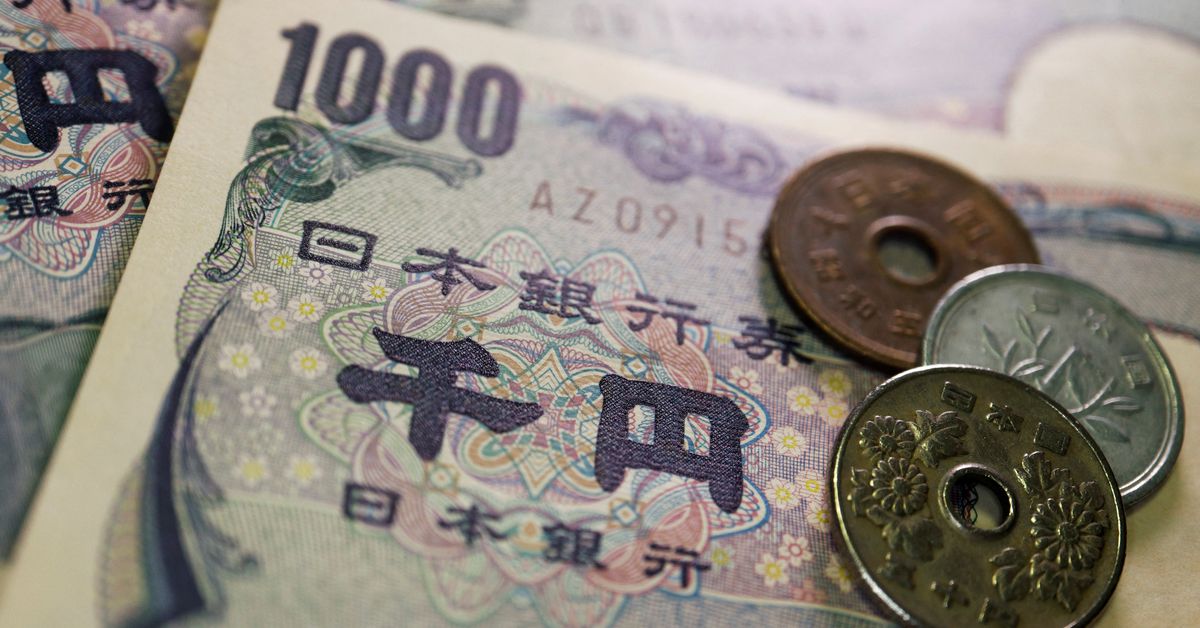 Yen tanks as FX market adjusts to central bank rate decisions