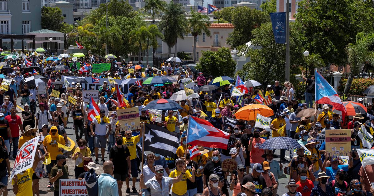 Hundreds protest to demand Puerto Rico scrap contract with power grid operator