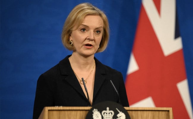 UK PM Liz Truss Apologises For "Mistakes" After U-Turn On Economic Plans