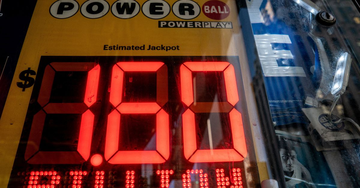 U.S. Powerball worth world-record $1.6 billion in Saturday night drawing