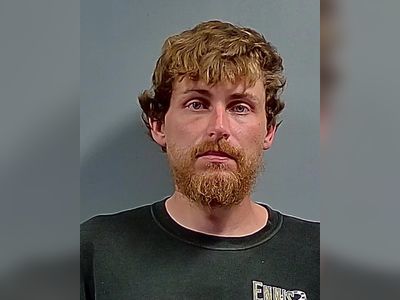 US Man Breaks Into House For Food And Bath, Police Calls It "Incorrect Way to Vacay"