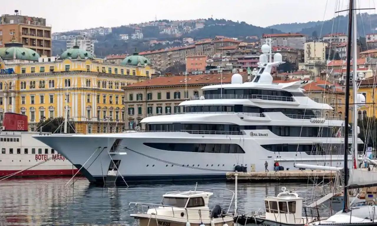 Croatia Selling Russian Oligarch super yacht and will give the money to Ukraine