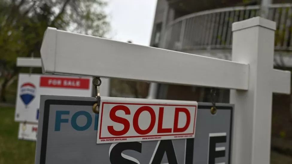 Foreigners now banned from buying homes in Canada