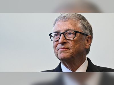 Bill Gates Set to Meet with Chinese President Xi Jinping Amid Tensions Between China and US